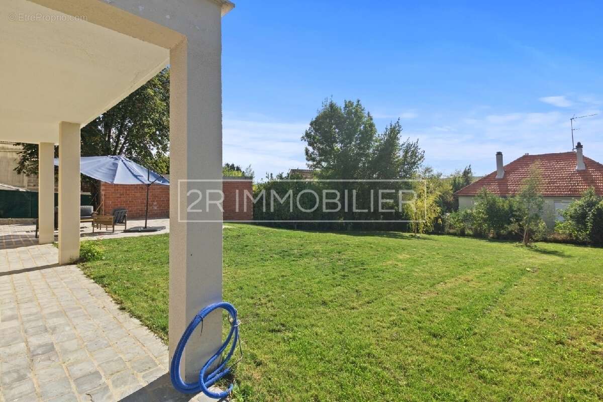 Maison à THORIGNY-SUR-MARNE