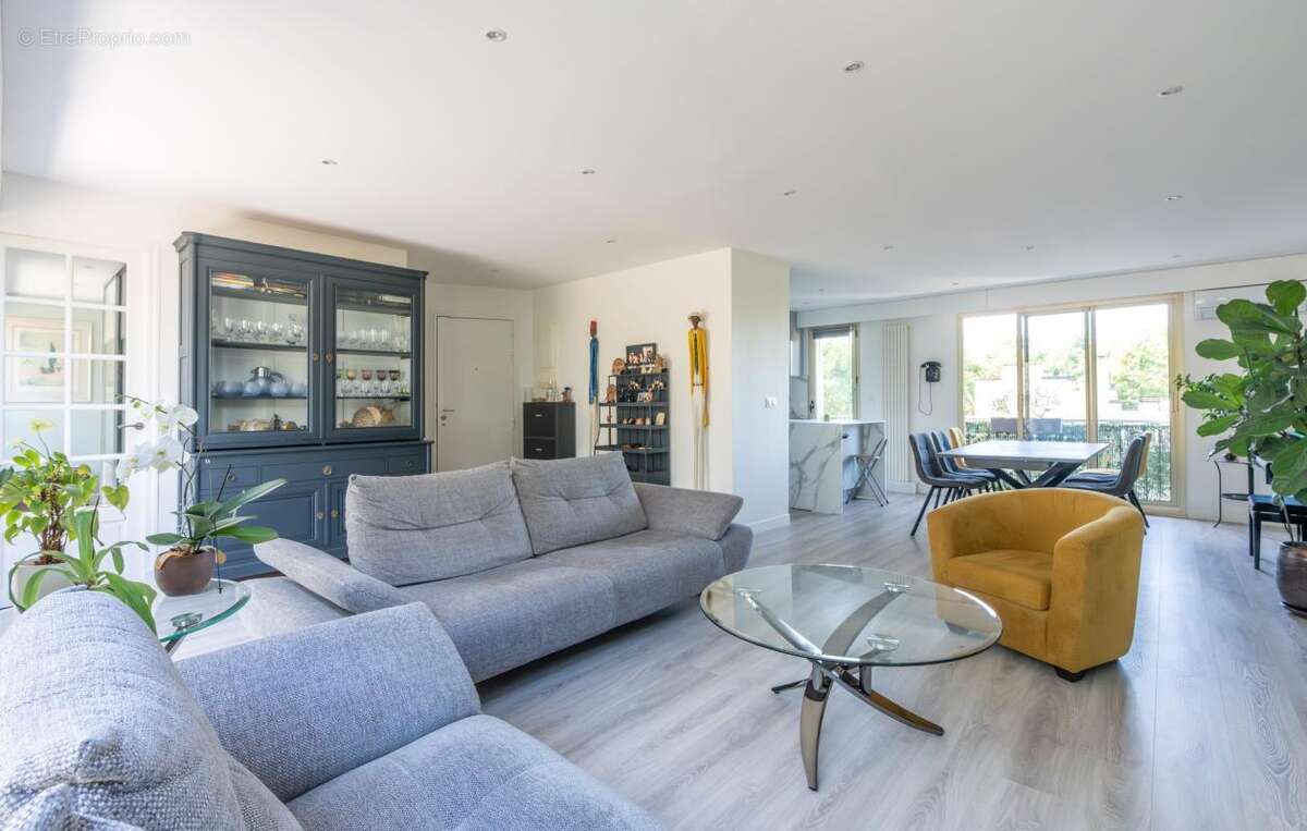 Appartement à SAINT-MAUR-DES-FOSSES