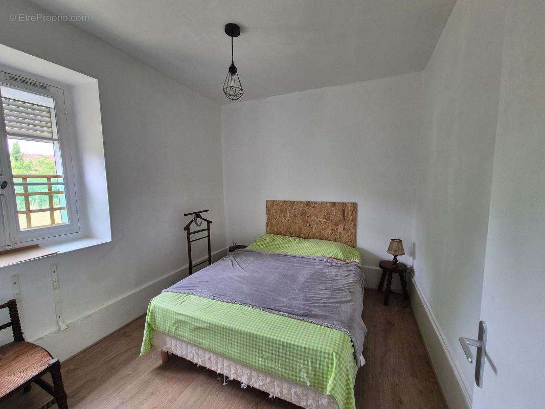 Maison à JUSSY-LE-CHAUDRIER