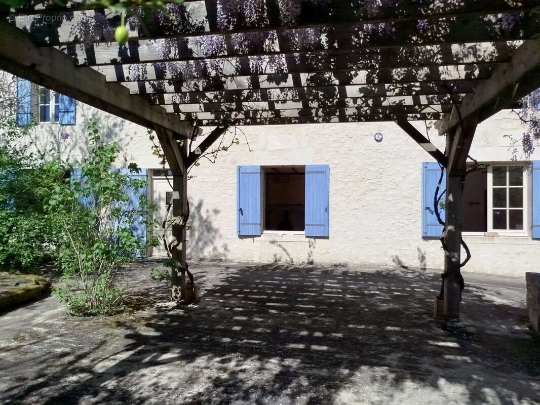 Maison à SAINTE-RADEGONDE