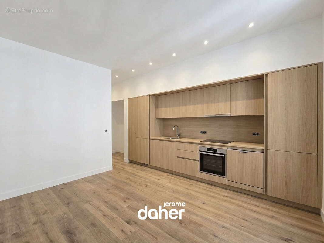 Appartement à MARSEILLE-7E