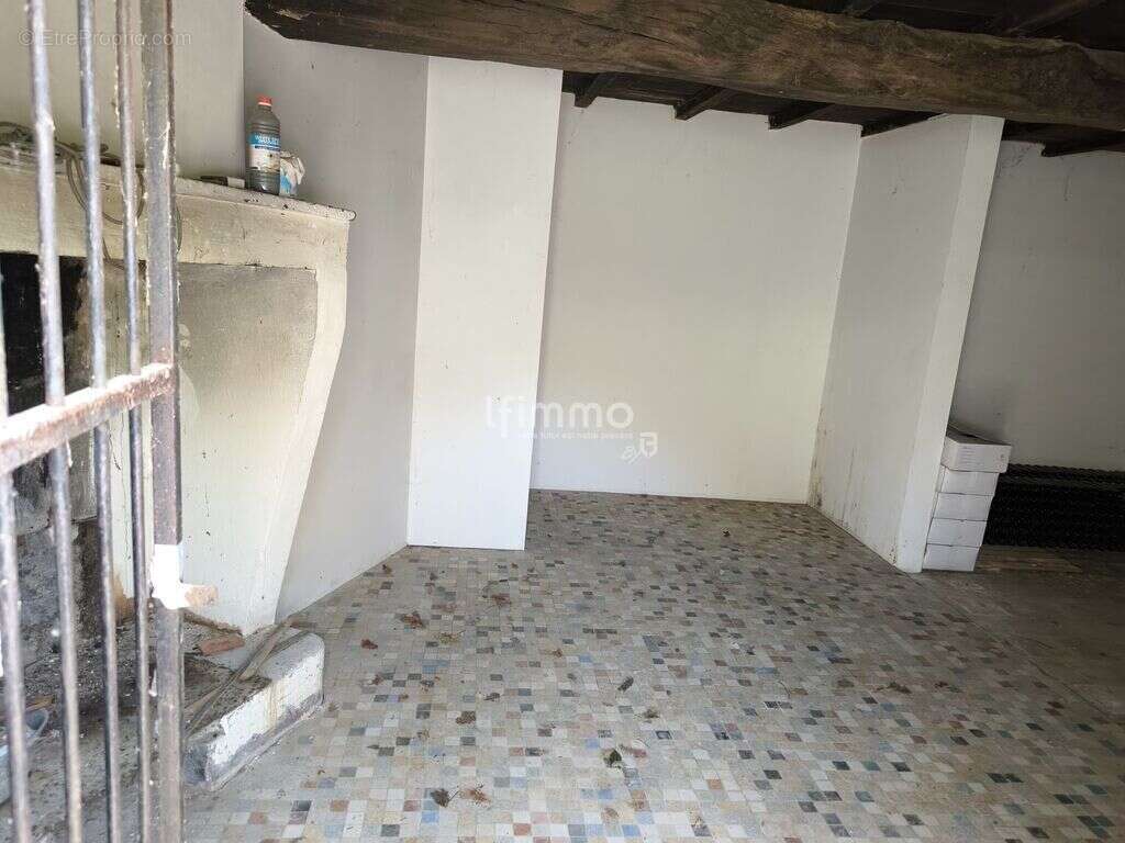 Maison à BEYCHAC-ET-CAILLAU