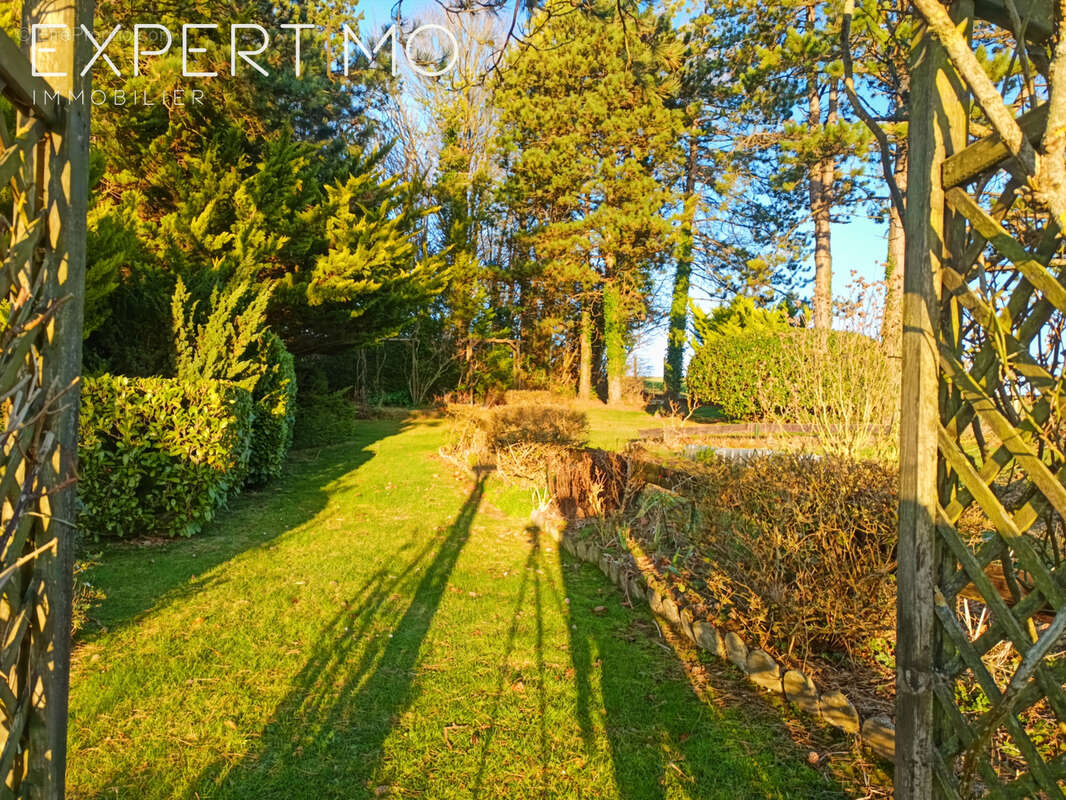 Belle longère sur un terrain bien aménagée proximité forêt de Crécy - photo 6