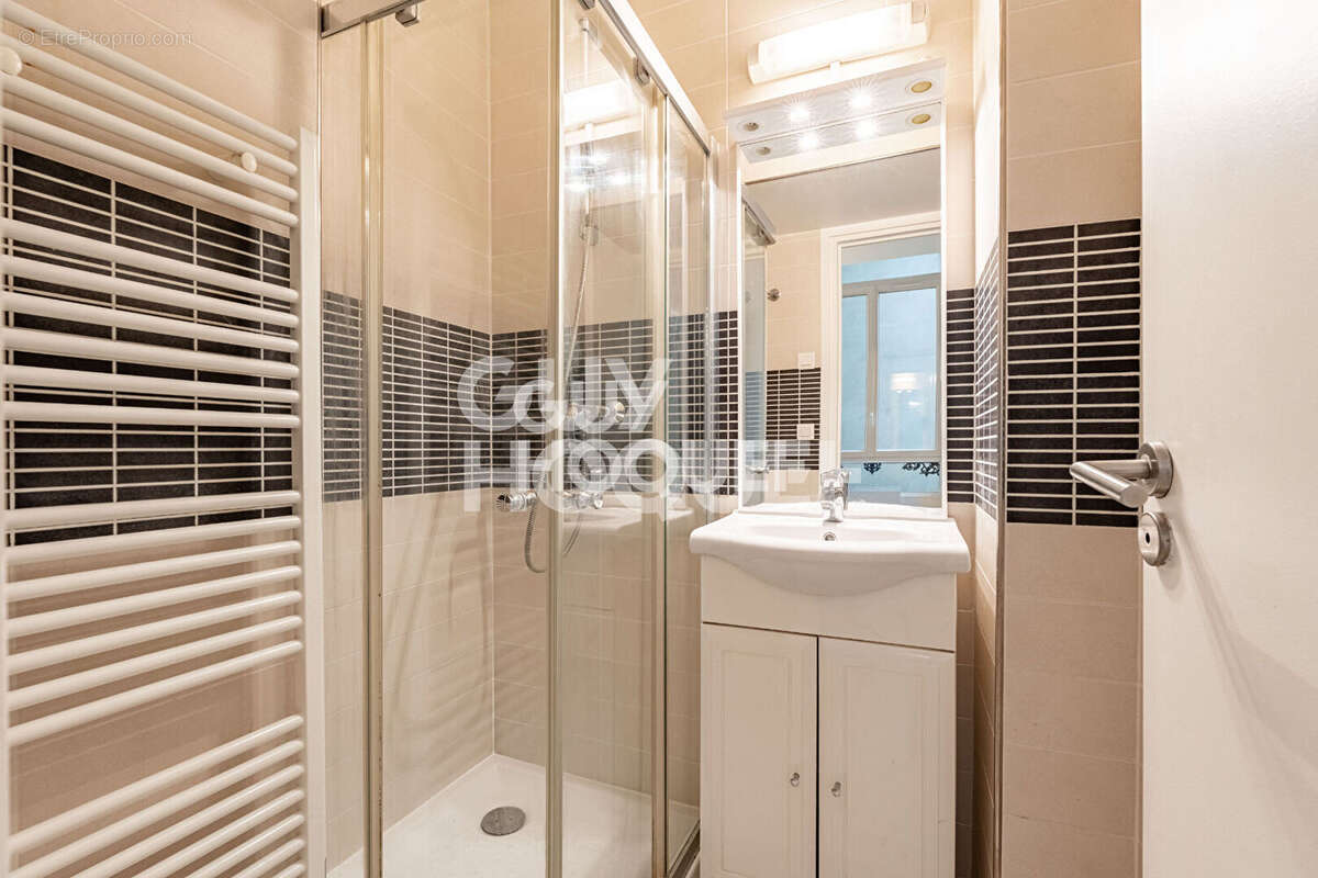 Appartement à PARIS-9E