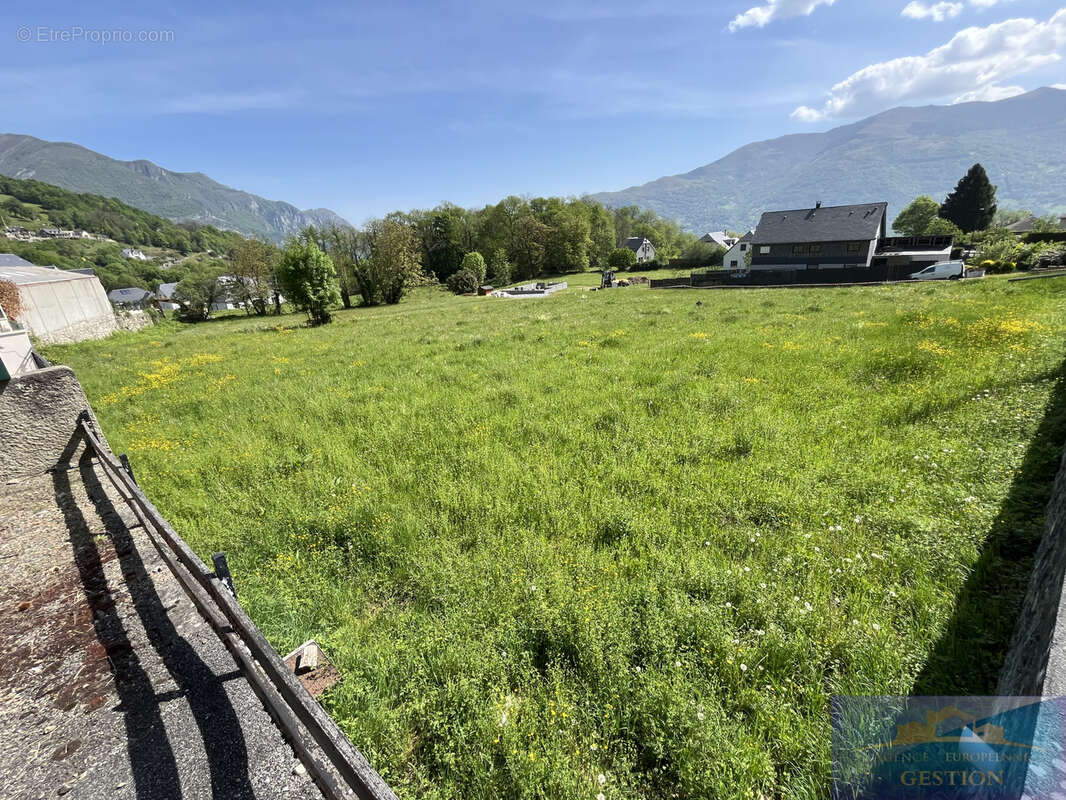 Terrain à GEZ
