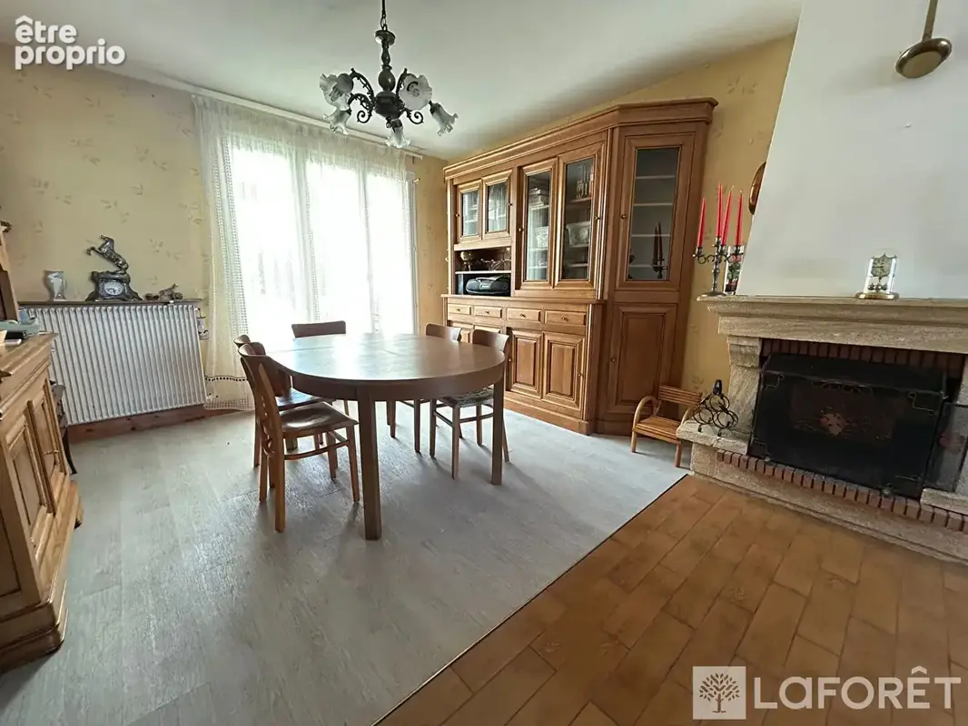 A Vendre Maison 3 chambres, Bureau, Jardin, Garage - photo 1