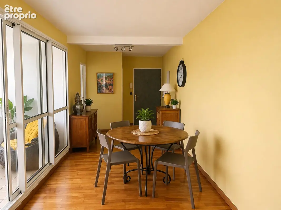 AppartementT2 de 49 m² avec grand garage de 33 m² Saint-Pierre centre - photo 2