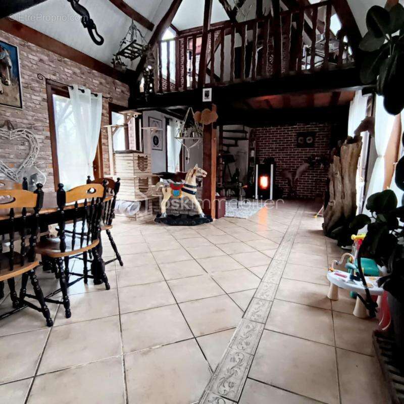 Maison à CAMBLAIN-CHATELAIN