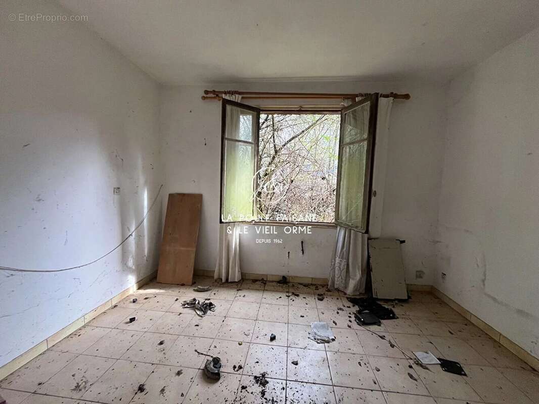 Maison à POIGNY-LA-FORET