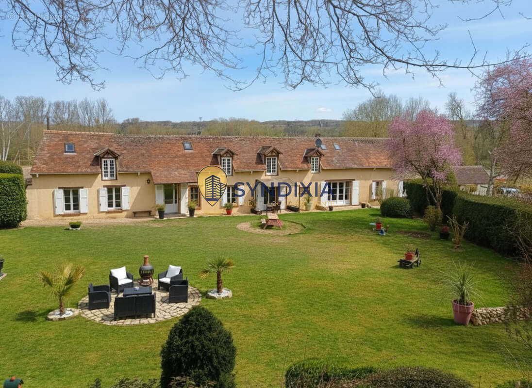 Maison à VERT-EN-DROUAIS