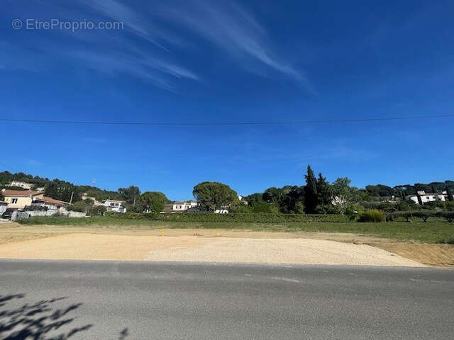 Terrain à SAINT-PRIVAT-DES-VIEUX