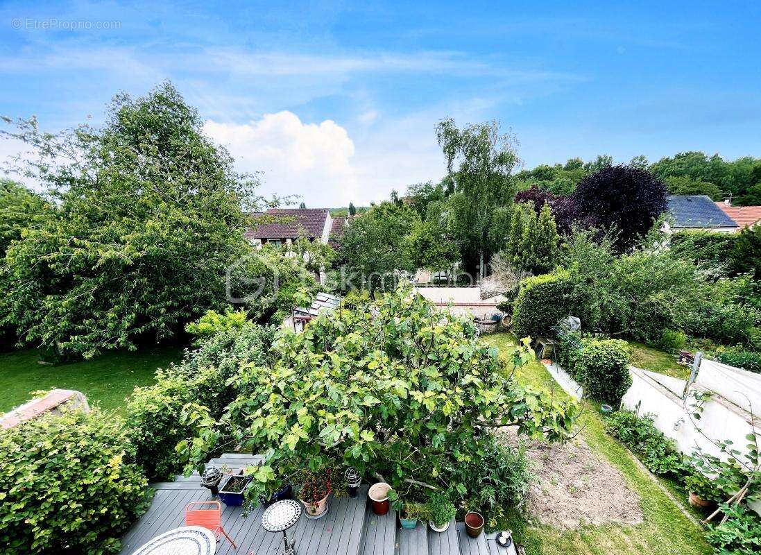 Maison à LES CLAYES-SOUS-BOIS