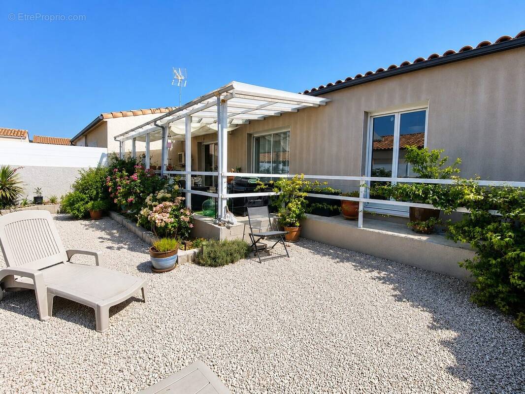 Maison à CREISSAN