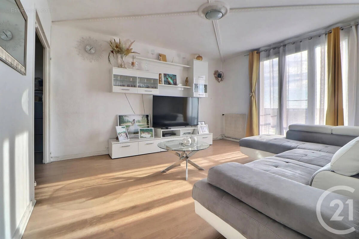 Appartement à AULNAY-SOUS-BOIS