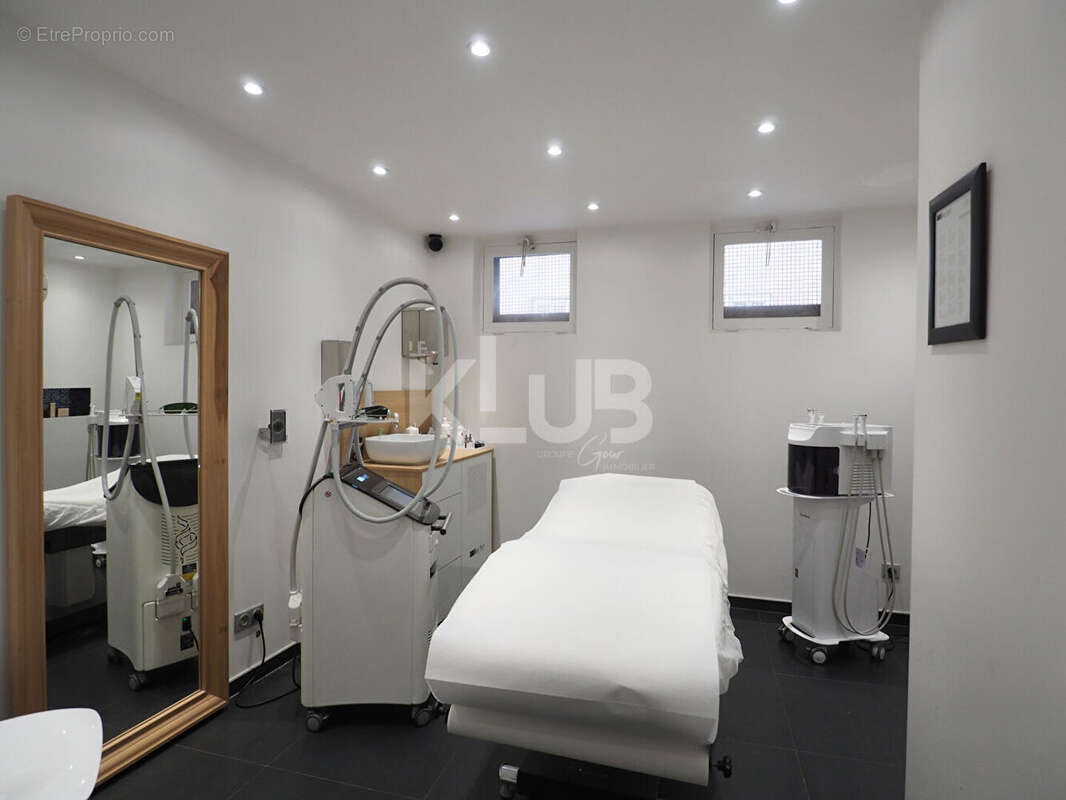 Commerce à AIX-EN-PROVENCE