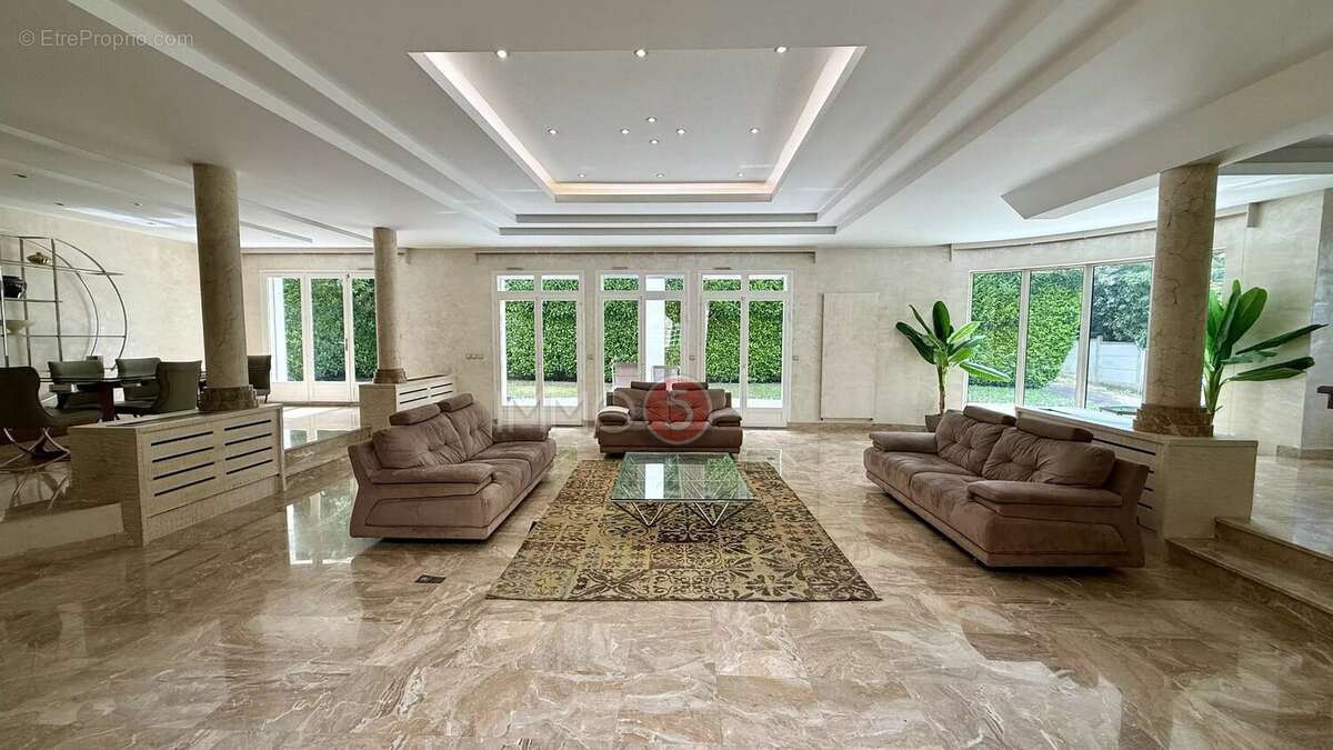 Maison à LE RAINCY