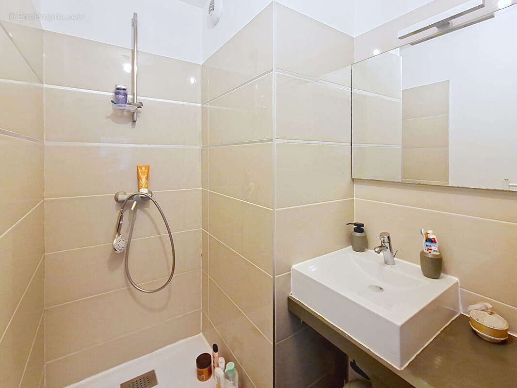 Appartement à JUVIGNAC