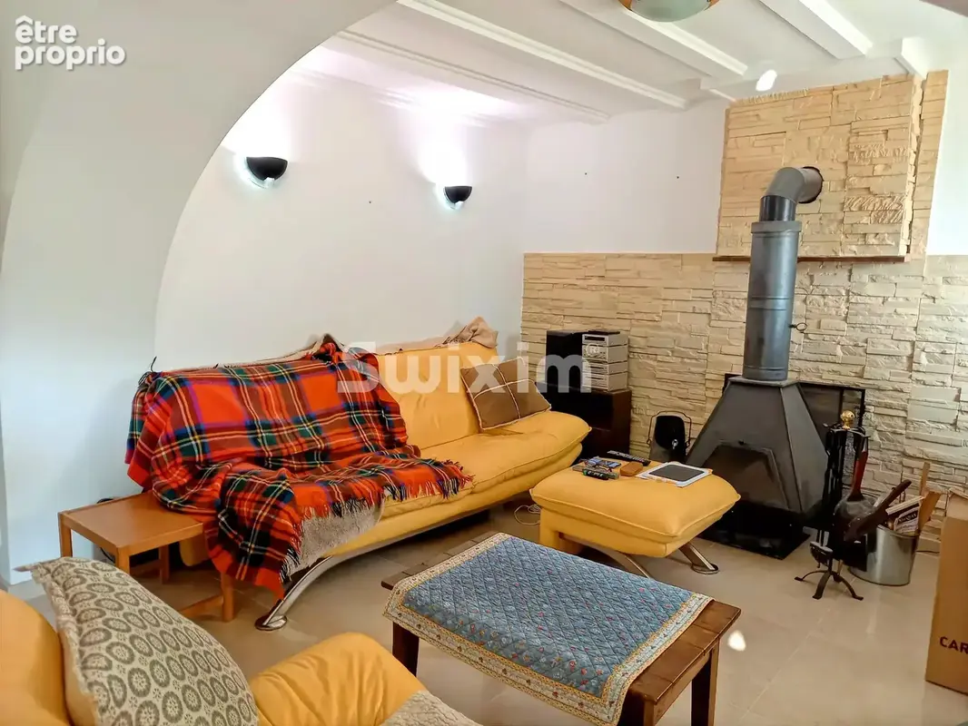 Maison 4 pièces 94 m² à vendre à La Mouille (39400) - photo 1