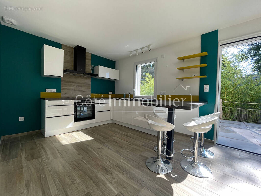 Maison à SAINT-LEGER-LES-VIGNES