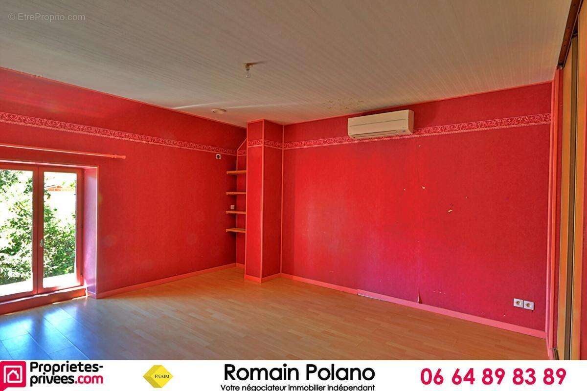Maison 5 pièces de 166m² avec dépendance - photo 7