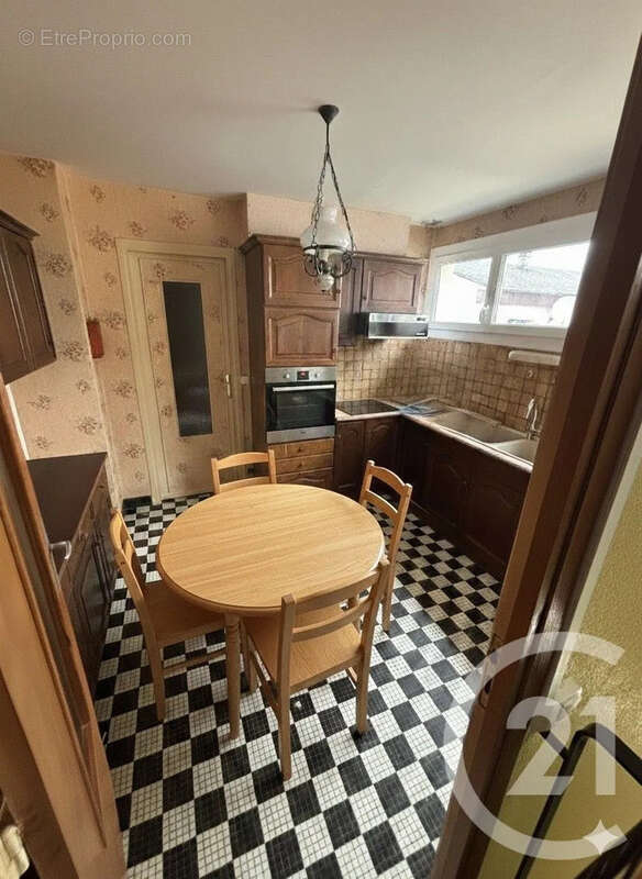 Maison 112 m² à Saint-Soupplets  - photo 2