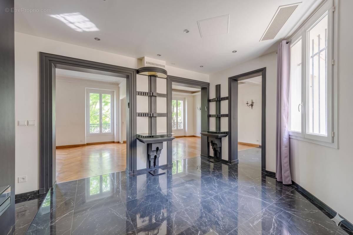 Appartement à PARIS-3E