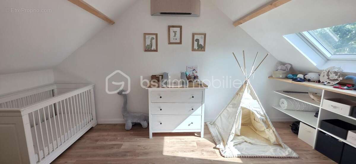 Les Ponts-de-Cé – Maison entièrement rénovée avec vie de plain-pied, prestations de qualité / Climatisation DPE C - photo 11