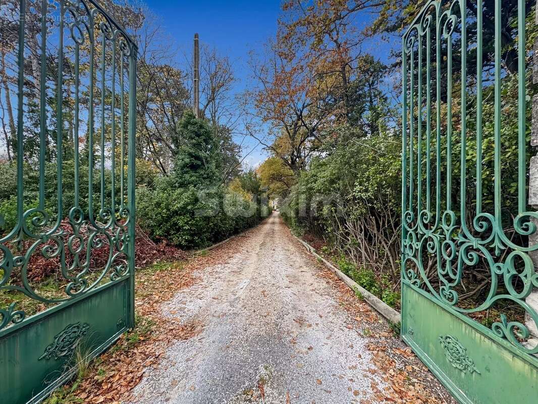 Appartement à LA BEGUDE-DE-MAZENC