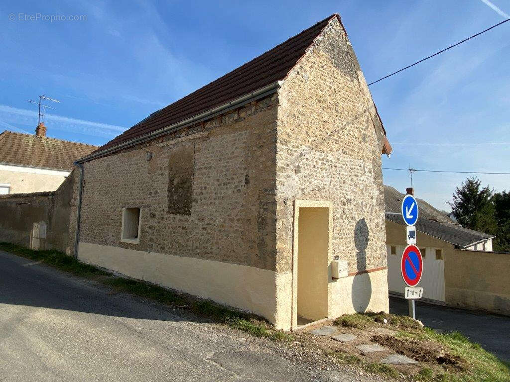 Maison à MEREVILLE