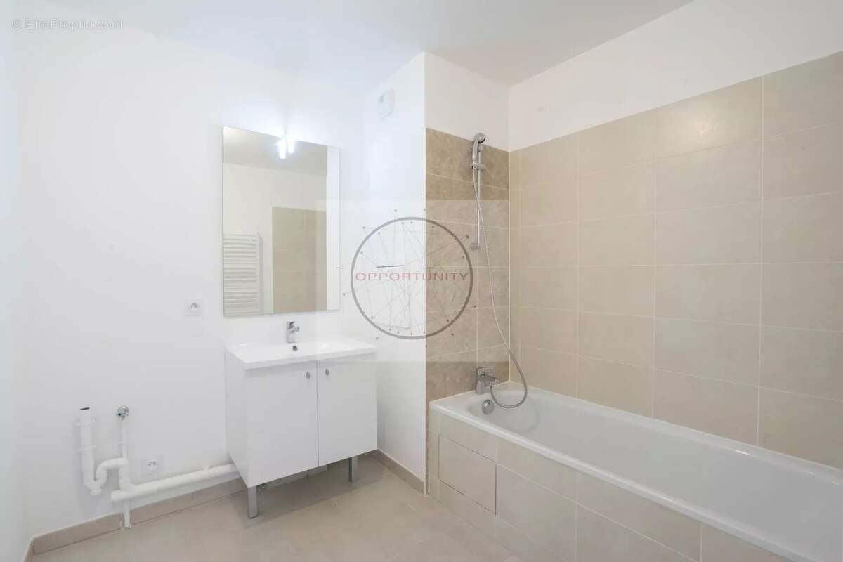 Appartement à LE BLANC-MESNIL
