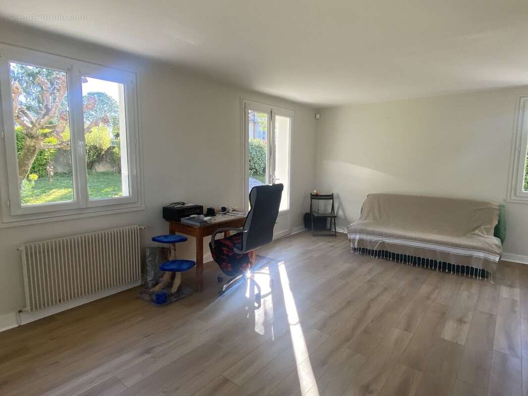 Maison 227 m² à Linars  - photo 9