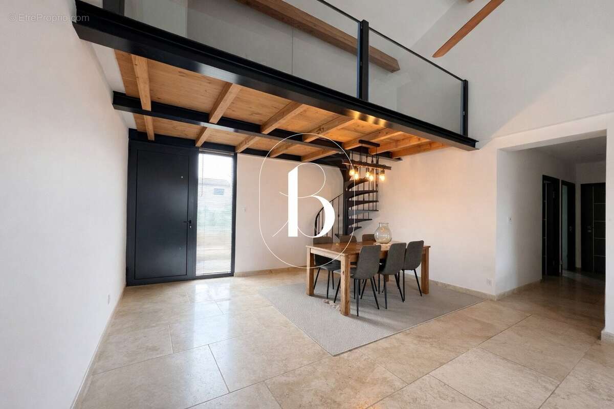 Maison à UZES