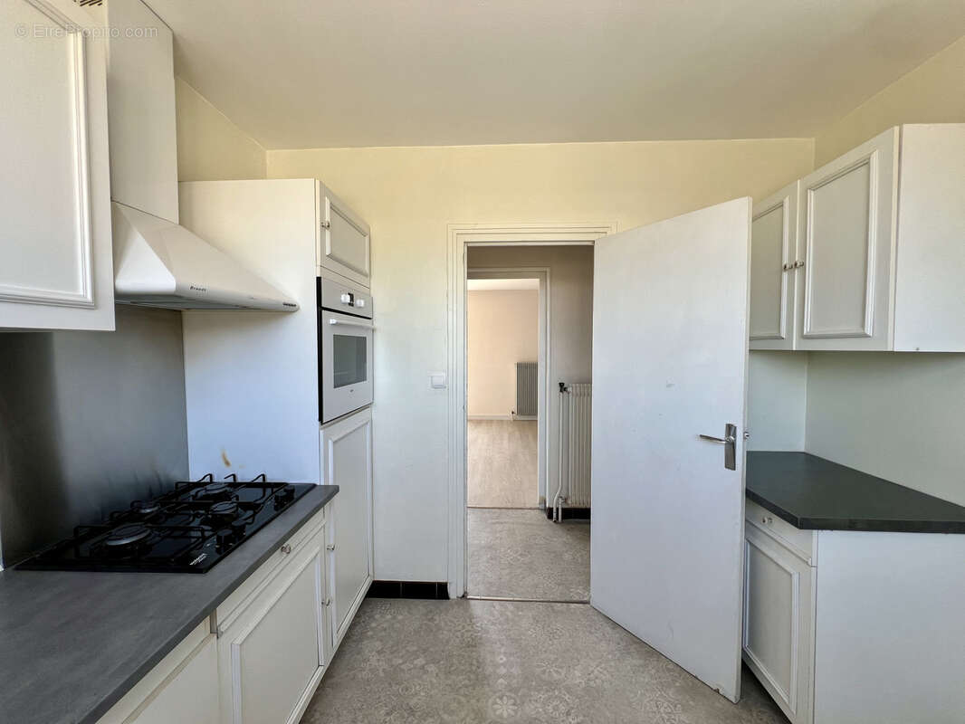 Appartement lumineux de 70 m2 avec balcon et parking - photo 12