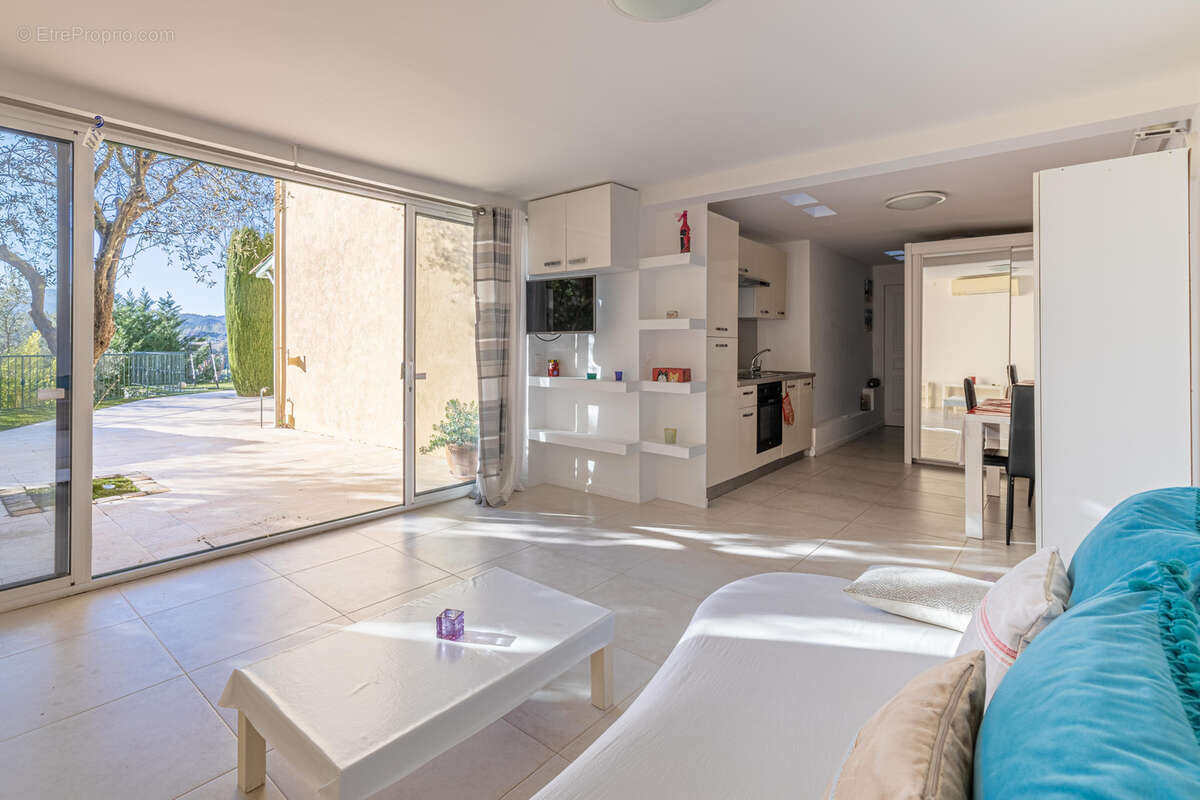 Maison à MANDELIEU-LA-NAPOULE