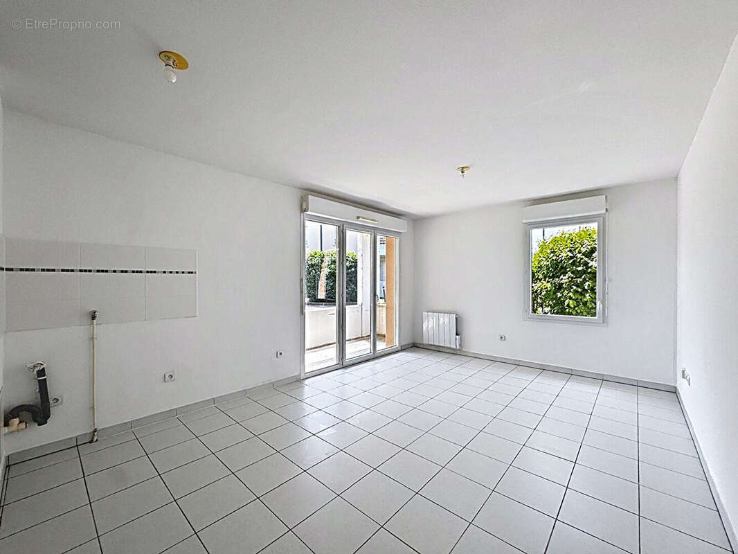 Appartement Eysines 3 pièce(s) 56.01 m2 - photo 2