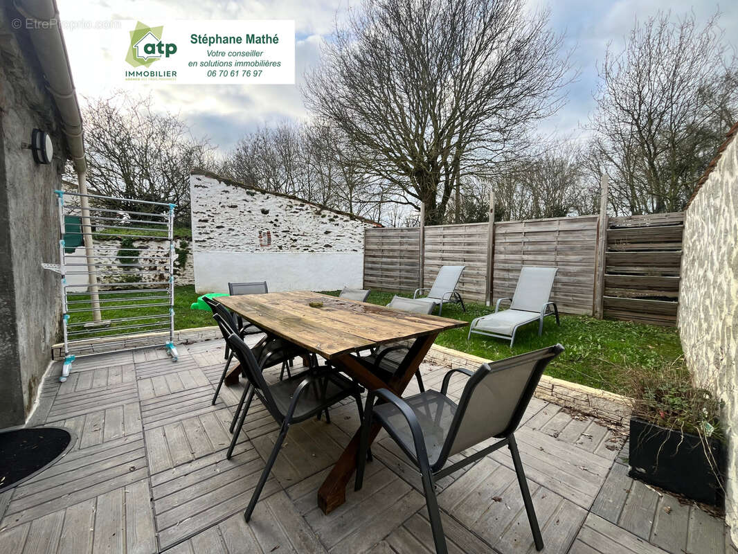 Maison à LES BROUZILS