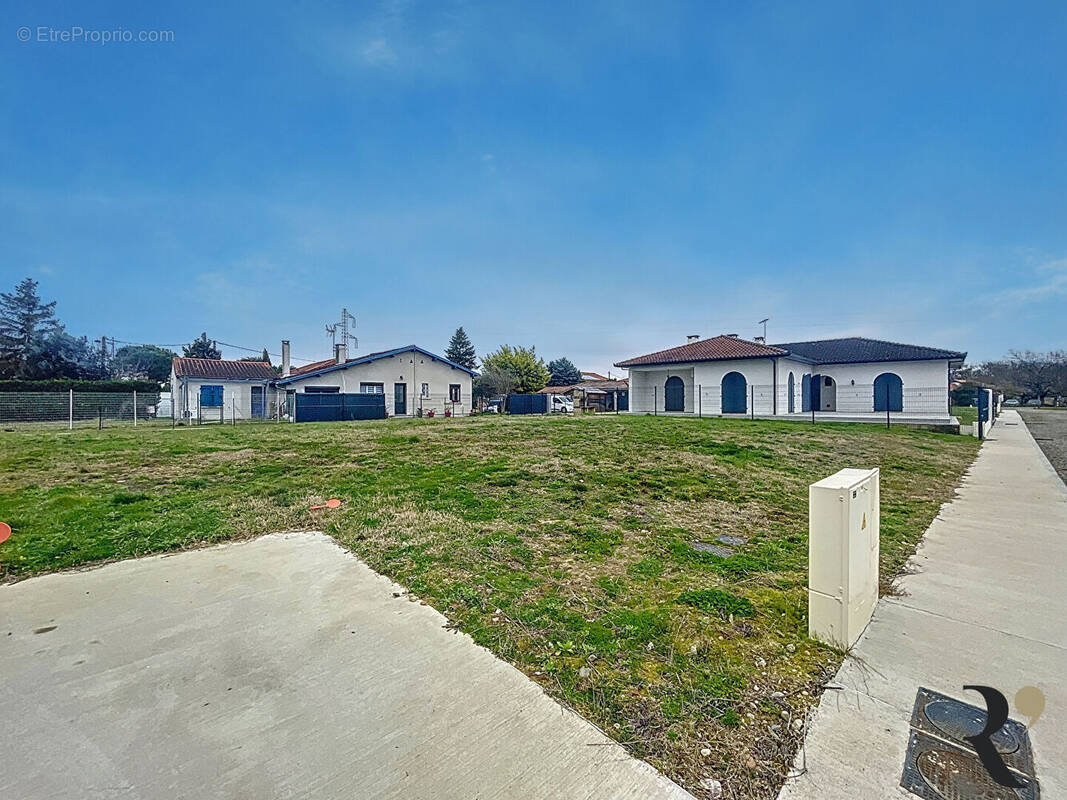 Terrain à PLAISANCE-DU-TOUCH