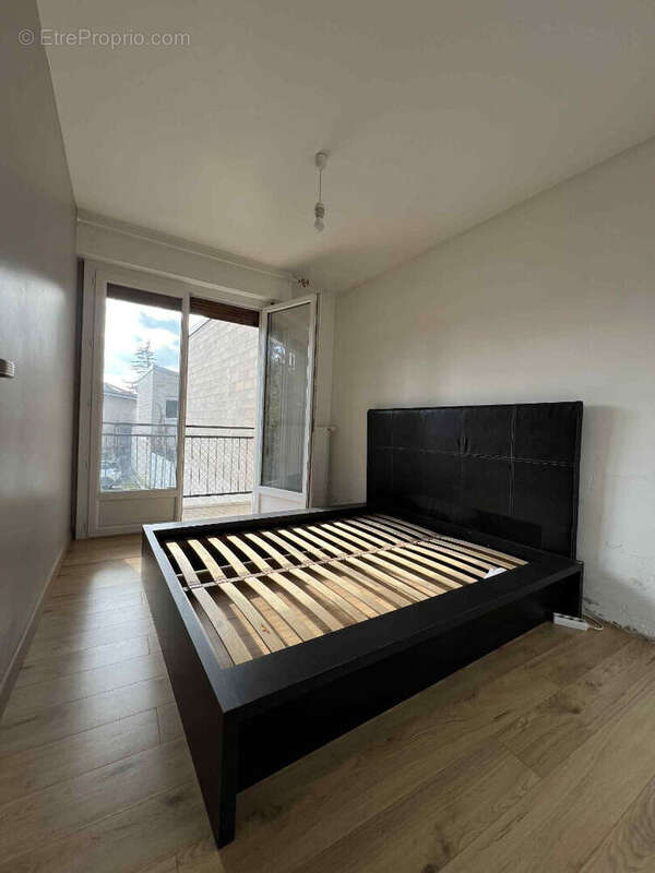 Appartement à ROSNY-SOUS-BOIS
