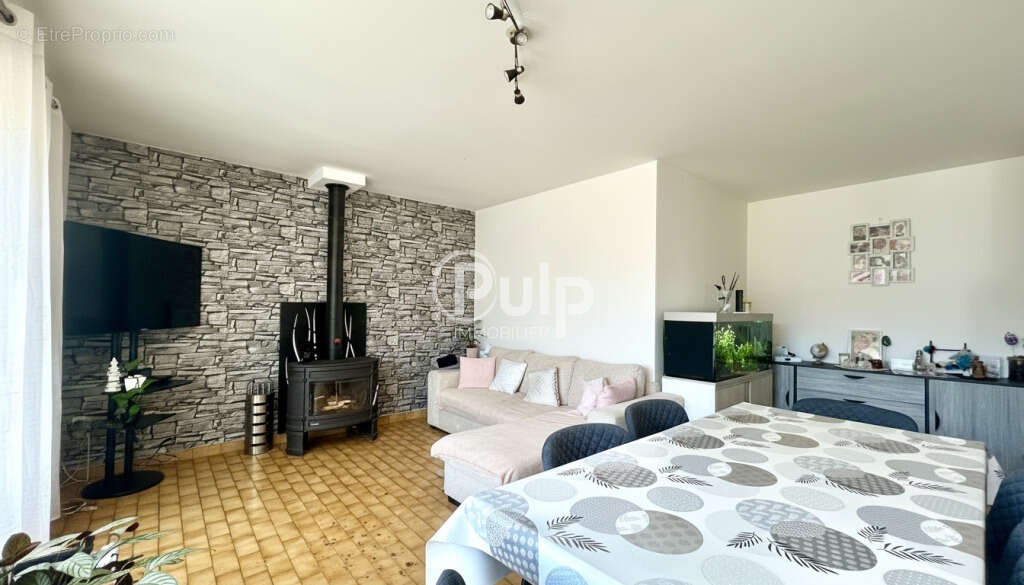 Maison à AIX-NOULETTE