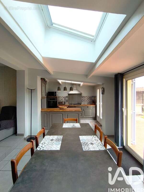 Photo 6 - Maison à CHATENAY-SUR-SEINE