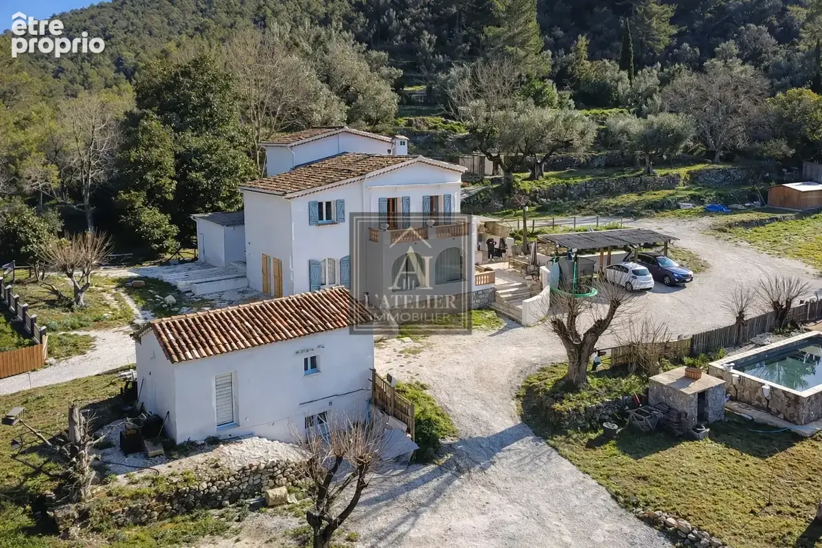 Propriété de charme entièrement rénovée à Solliès-Toucas - photo 3