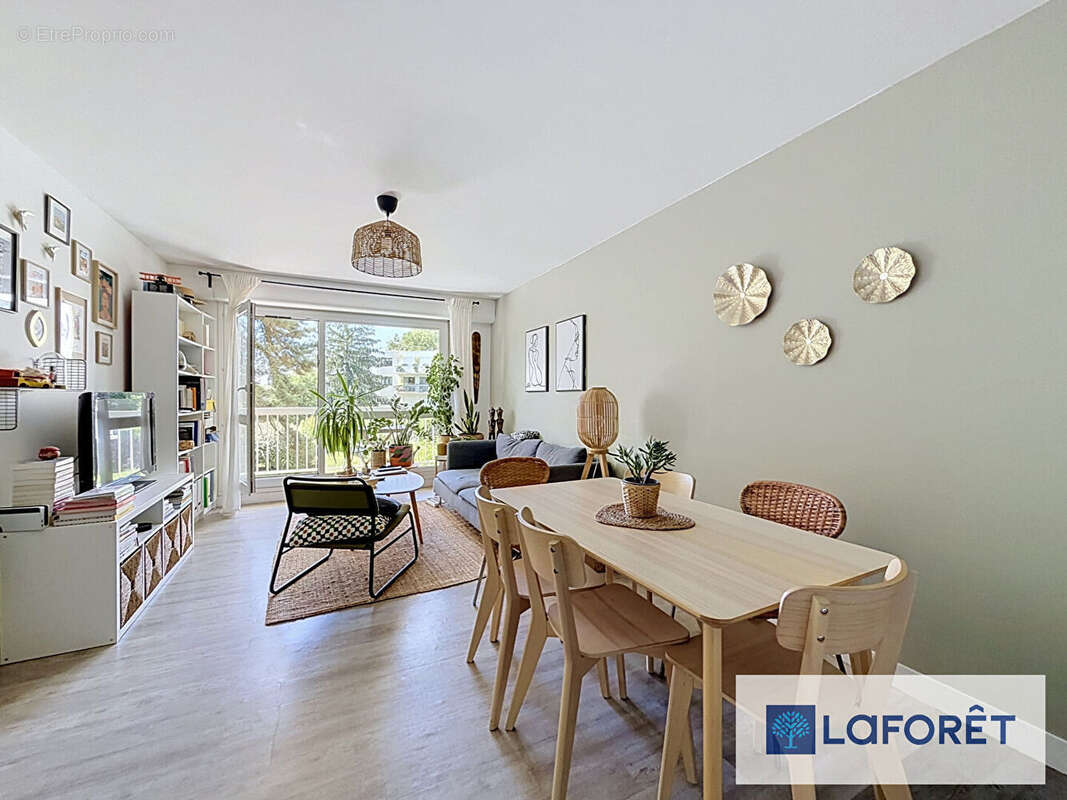 Appartement à LE PLESSIS-TREVISE
