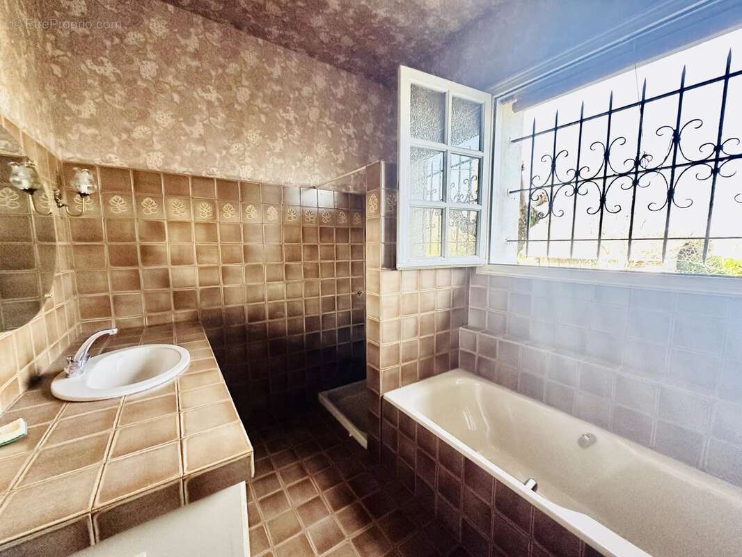 Maison à LAMONZIE-SAINT-MARTIN