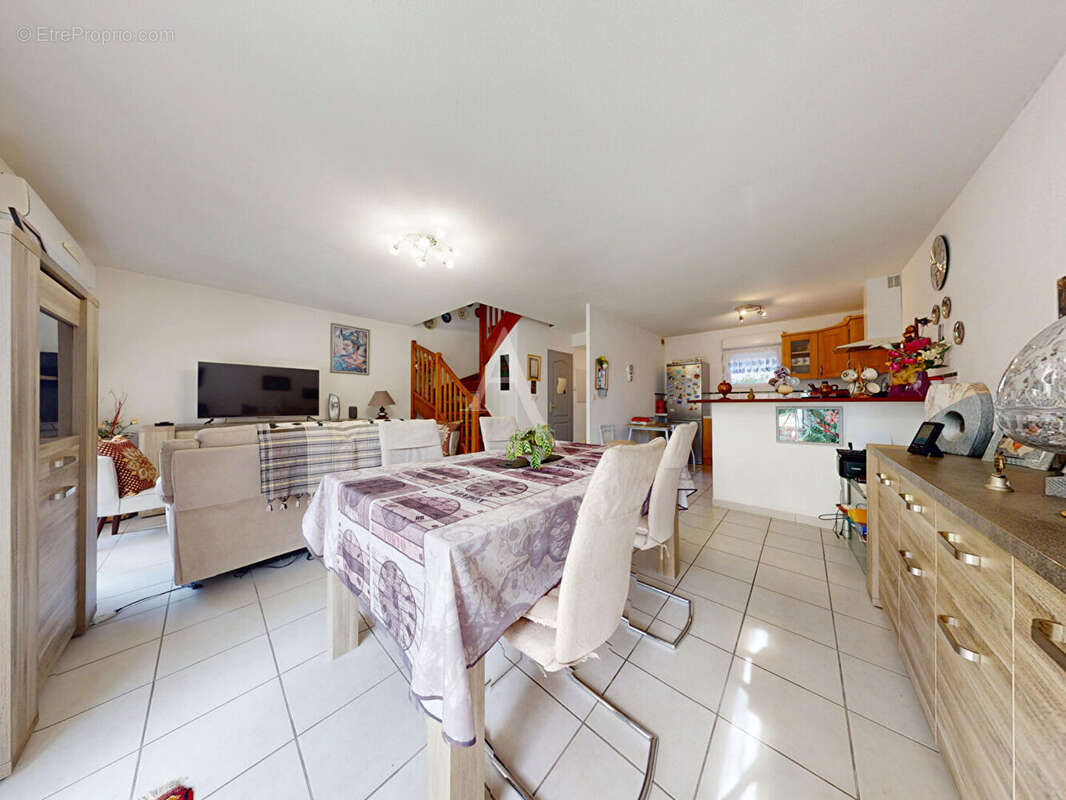 Maison à LEZIGNAN-CORBIERES