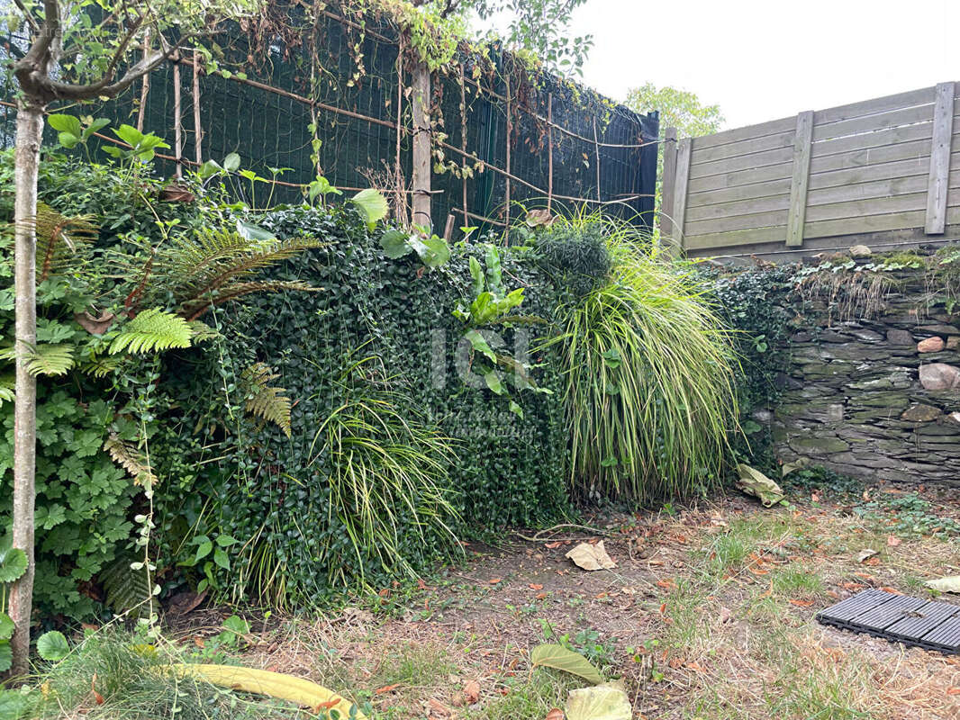 Appartement à AVRILLE