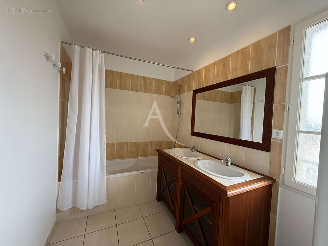 Maison à L&#039;AIGUILLON-SUR-VIE