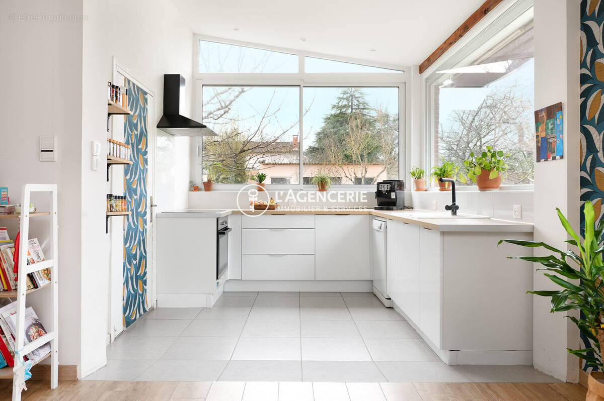 Maison à SAINT-JUERY