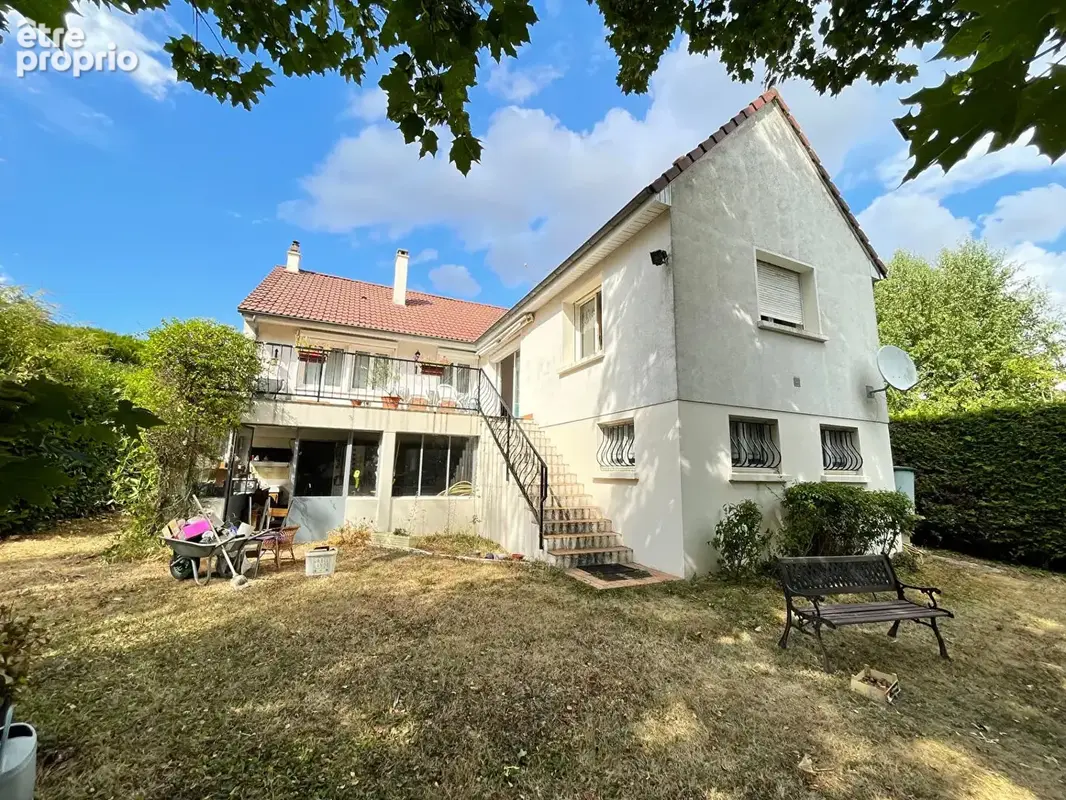 Maison à EPERNON