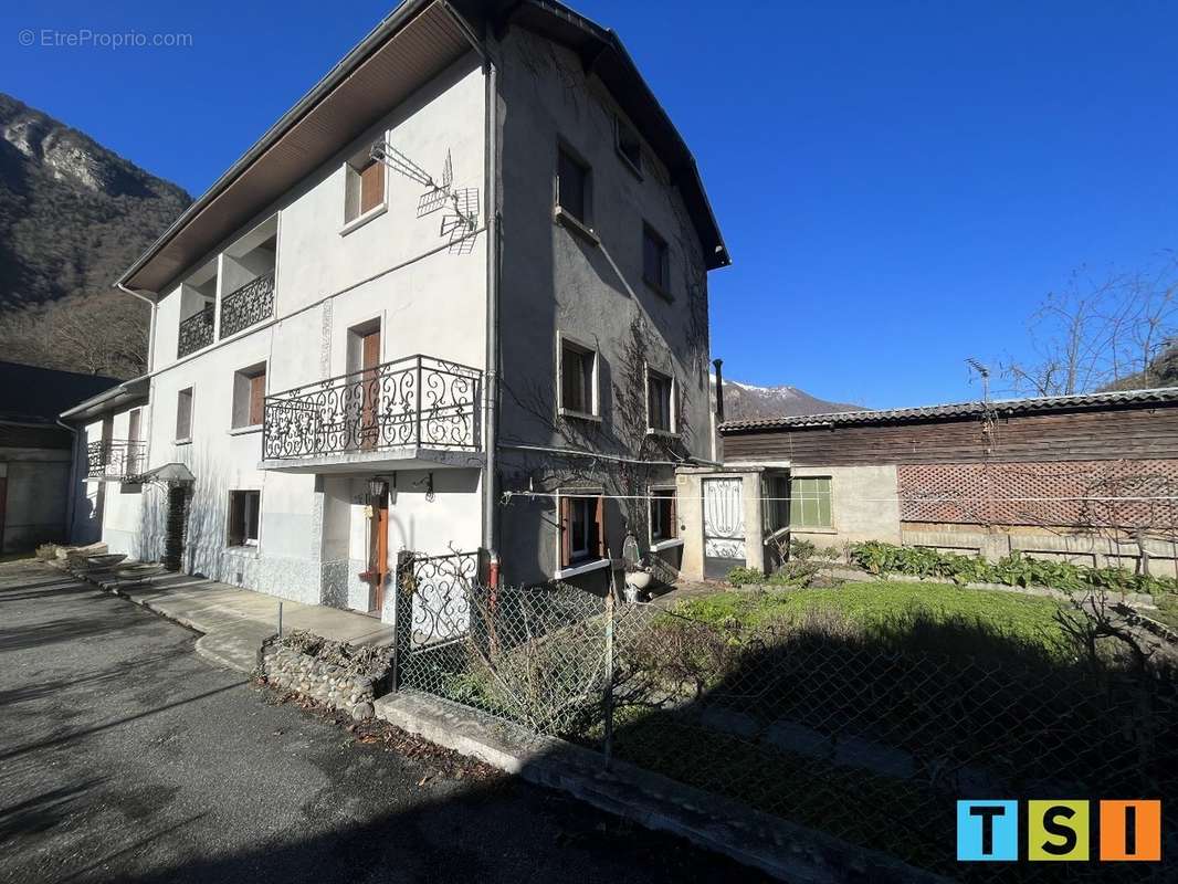 Maison à SALLES-ET-PRATVIEL