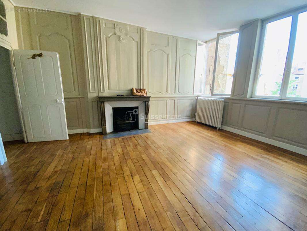 Bel appartement sur cour plein centre - photo 10